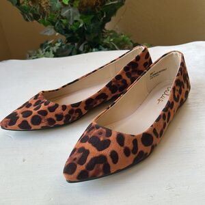 Lulus Leopard Print Slip On Women's Flats Size 7 EUC